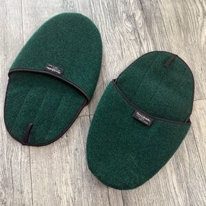 Vintage wool plow and hearth shuffler slippers